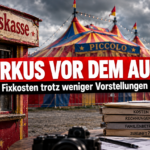 Das Zirkuszelt vom Familienzirkus Piccolo in Schwaikheim vor einer dramatischen Kulisse mit einer Tageskasse im Vordergrund.